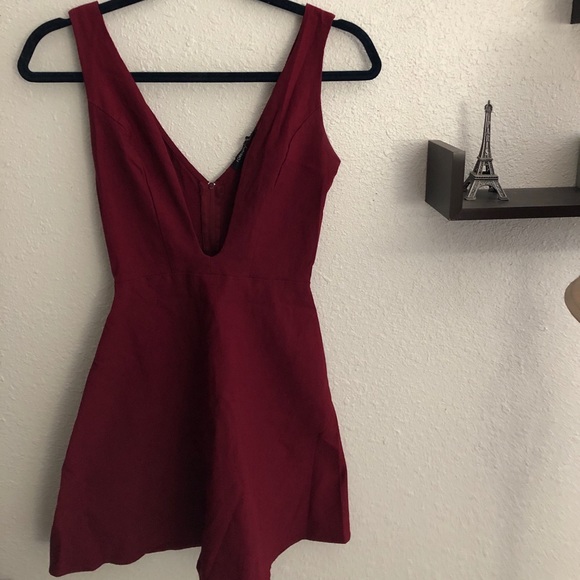 Dresses & Skirts - Maroon mini cocktail dress